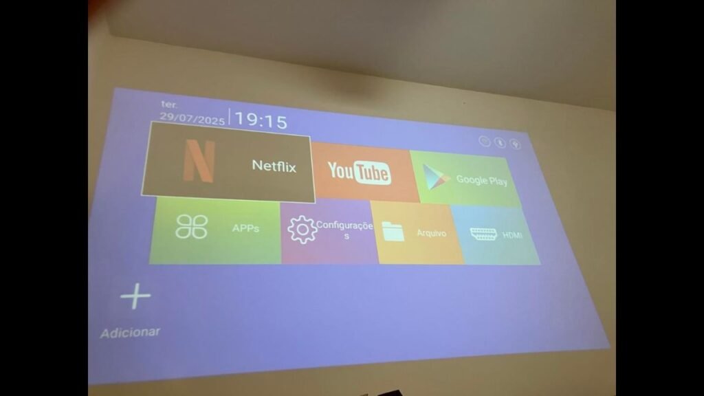 Magcubic HY320 em Uso