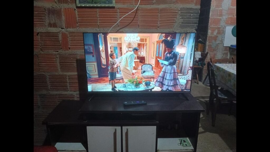 Smart TV 40” Philco PTV40M9GR2CGB em Uso