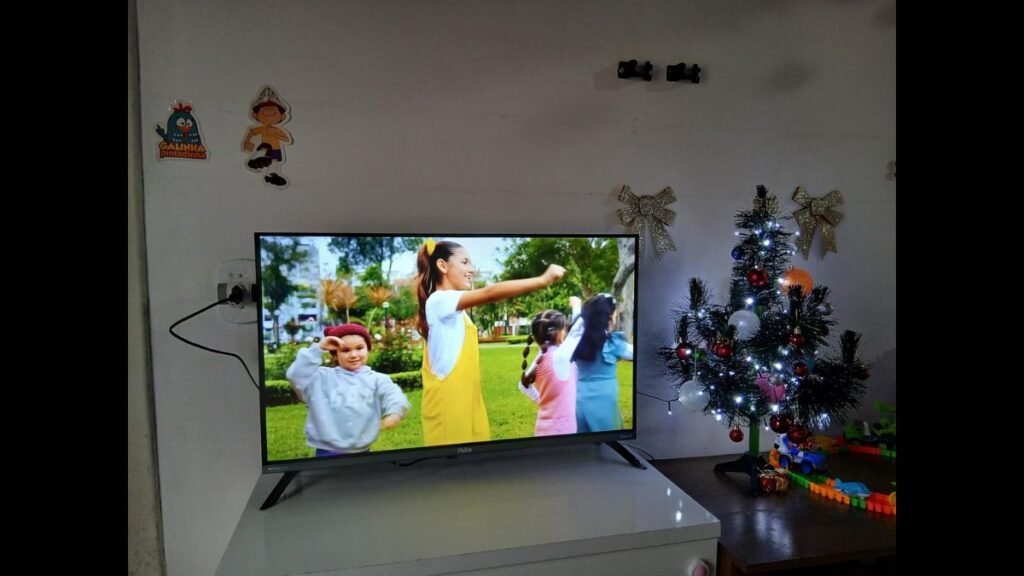 Smart TV Philco 32" Roku P32CRA em Uso