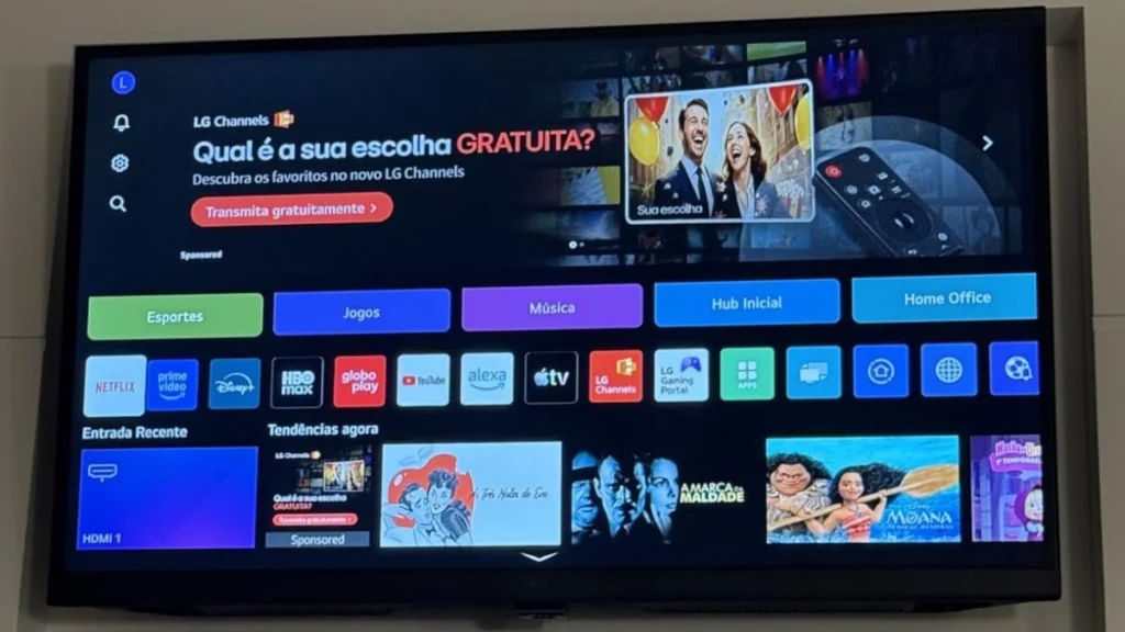 Smart TV LG 32" 32LR600B em uso