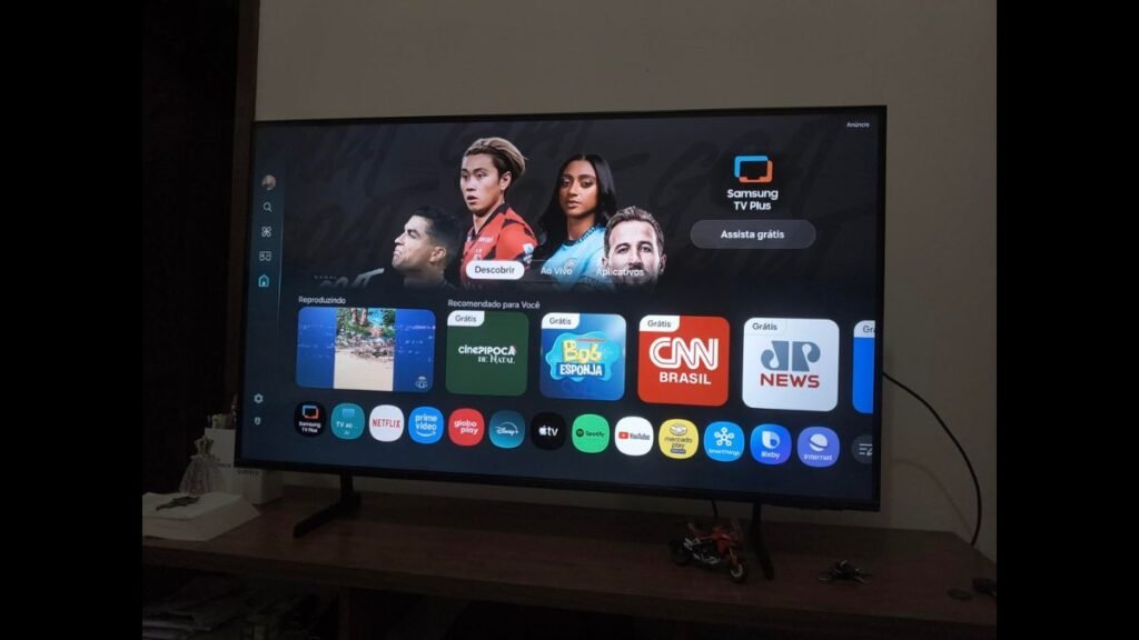 Smart TV Samsung U8100F em Uso