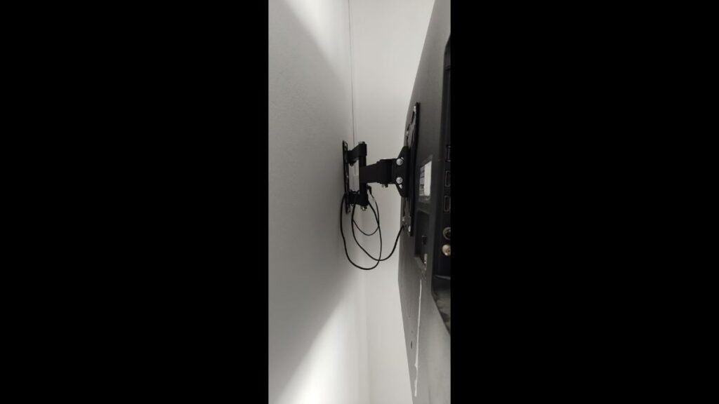 Suporte de Parede ELG FULL40_PRO em Uso