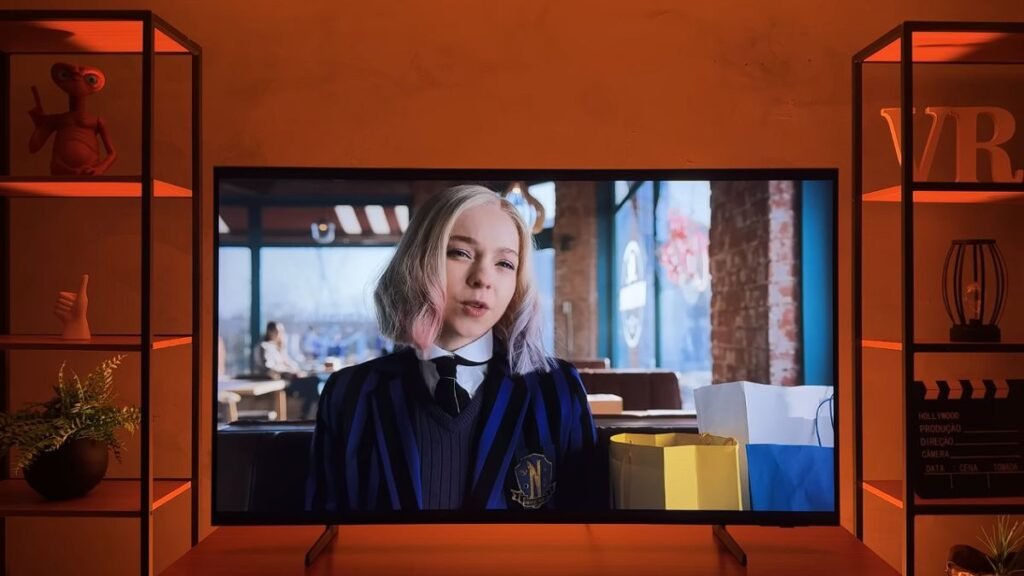 Samsung U8600F 55" em uso