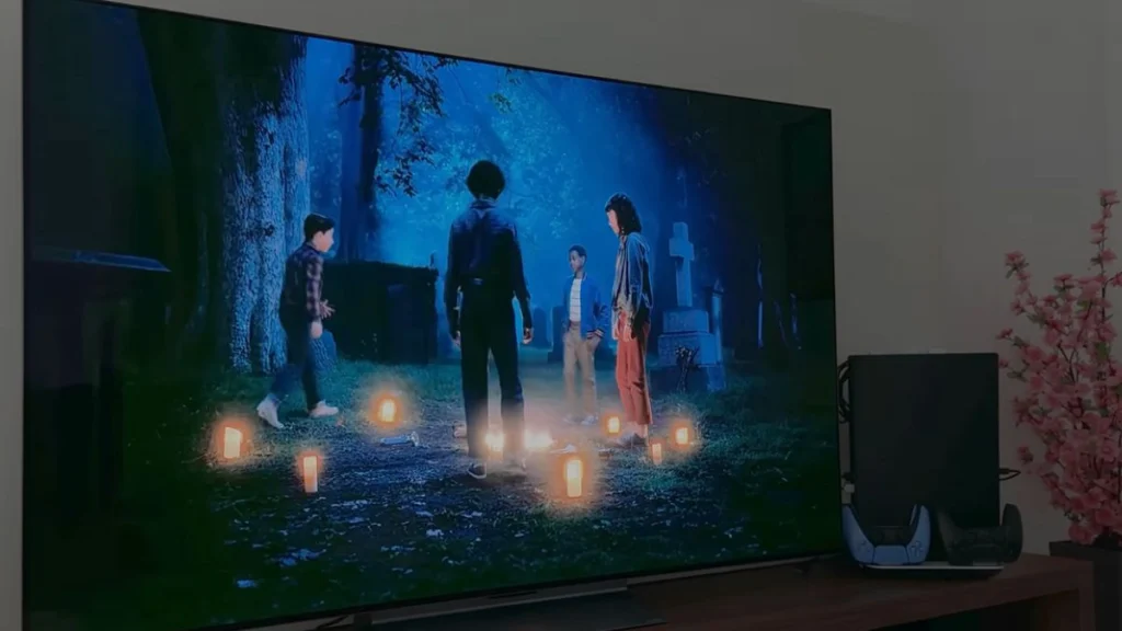 Smart TV LG C5 em uso