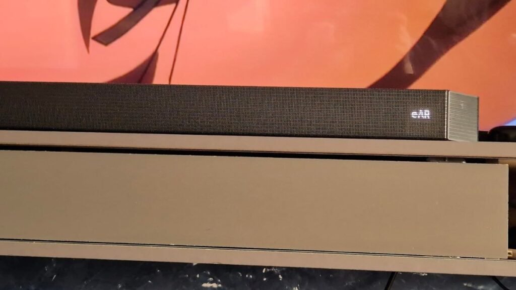 Soundbar Samsung Q600F em uso
