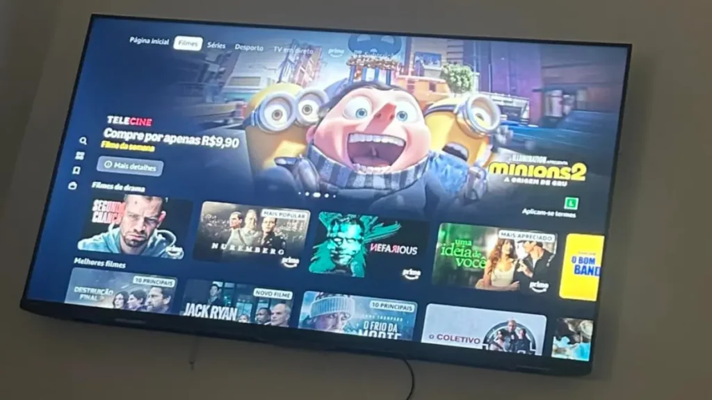 Smart TV Hisense Q6QVV em uso